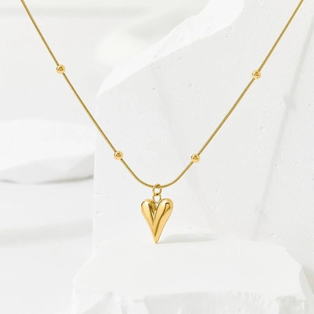 18K Gold Heart Necklace*Minimalist Necklace*Waterproof and Sweatproof - Picture 1 of 6